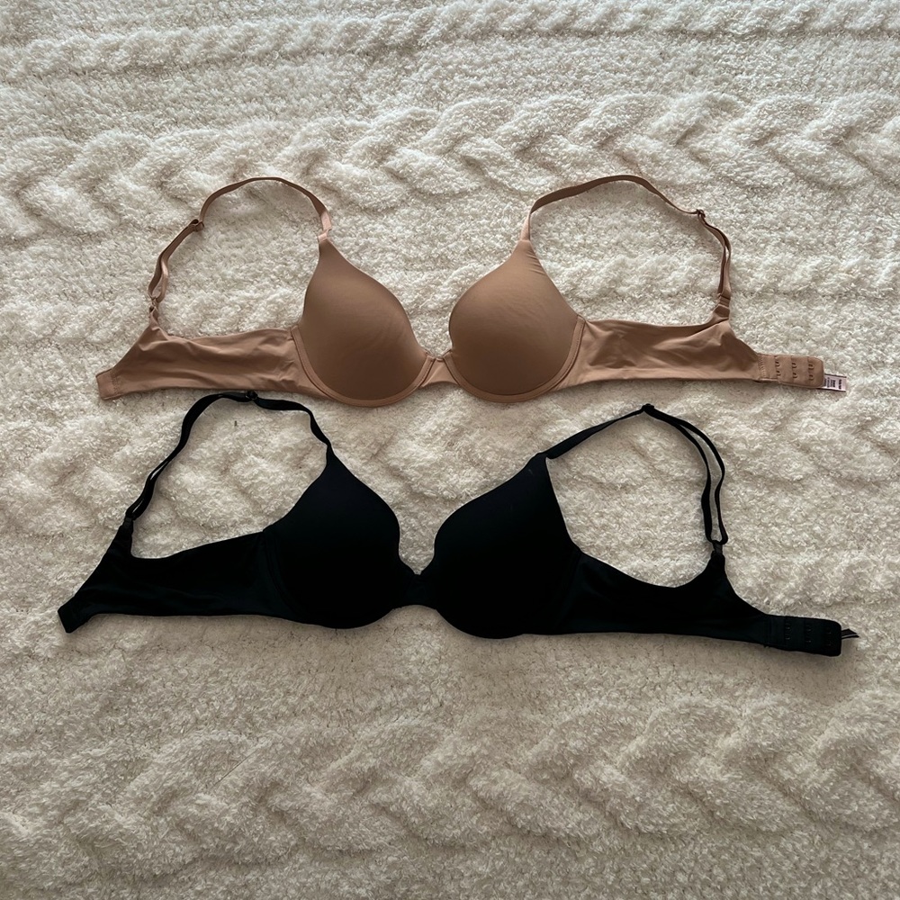 Set of Victoria’s secret 32B Tee-shirt Bras